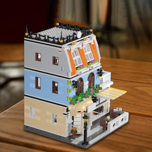 RAVAYO City Garden Hotel Building Set with LED Lights