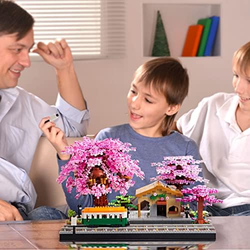 Japanese Cherry Blossom Tree Micro Blocks Building Set with 2 Figures